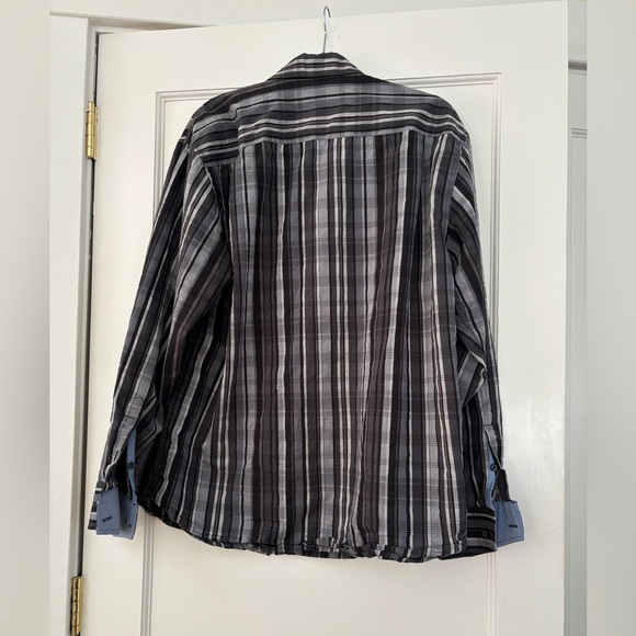 Tommy Bahama Large Button Down - Picture 2 of 3